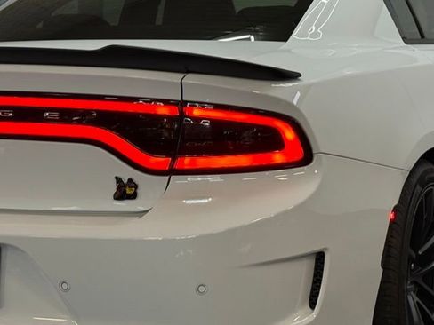 Used 2022 Dodge Charger Scat Pack w/ Dynamics Package image 9