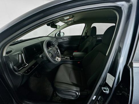 Used 2024 Kia Sportage LX image 13