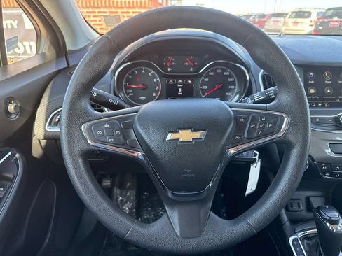 Used 2019 Chevrolet Cruze LS w/ LS Convenience Package FWD image 22