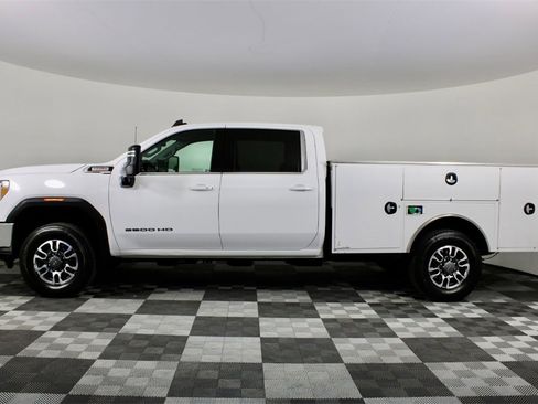 Used 2023 GMC Sierra 3500 SLE w/ SLE Convenience Package image 5