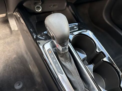 Used 2025 Chevrolet Trax LT w/ Driver Confidence Package image 21