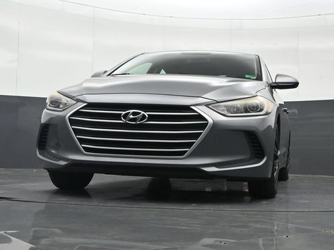 Used 2017 Hyundai Elantra SE FWD image 36