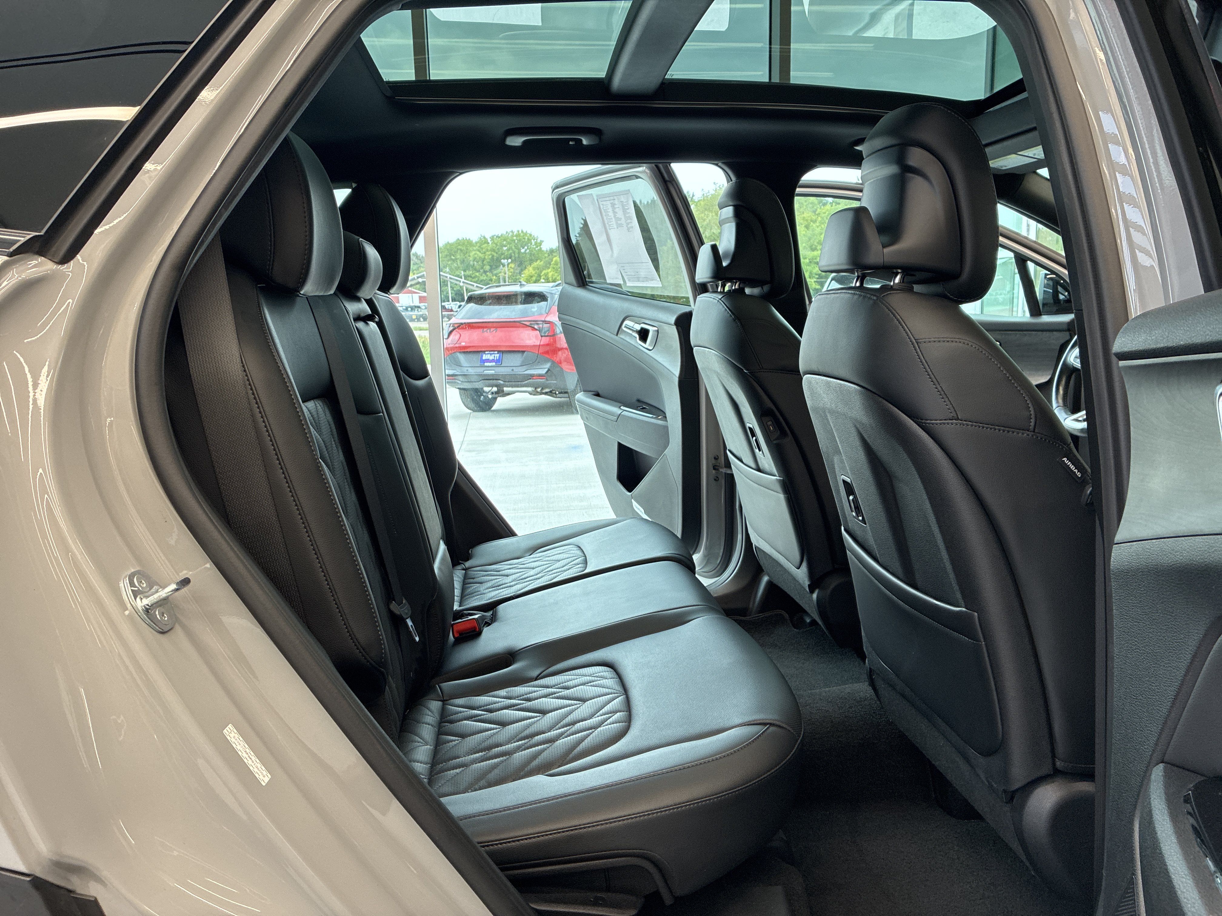 Certified 2023 Kia Sportage X-Pro AWD/4WD image 9