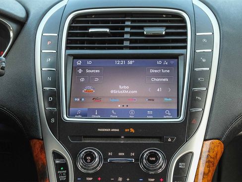 Used 2020 Lincoln Nautilus Reserve w/ Equipment Group 201A image 18