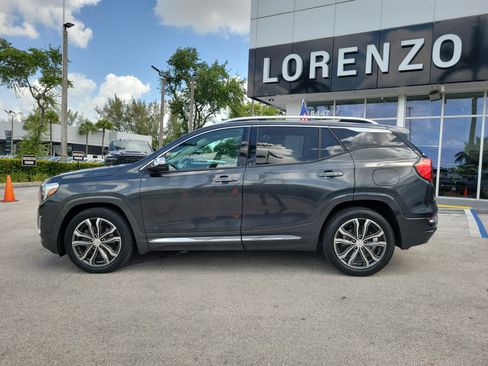 Used 2019 GMC Terrain Denali w/ Advanced Safety Package FWD image 8