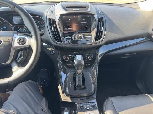 Used 2014 Ford Escape Titanium w/ Equipment Group 401A AWD/4WD image 17