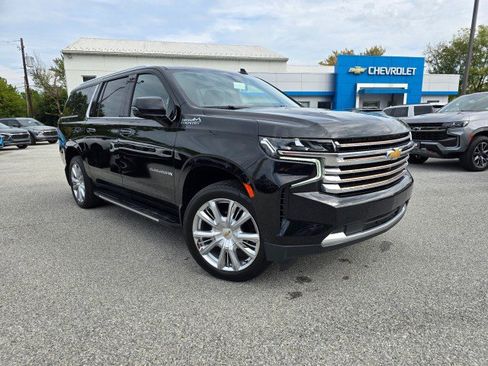 Used 2021 Chevrolet Suburban High Country image 1