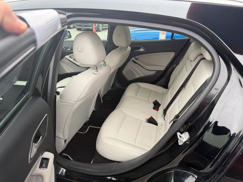 Used 2018 Mercedes-Benz GLA 250 image 21