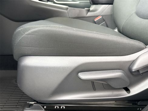 Certified 2025 Toyota RAV4 LE AWD/4WD image 26