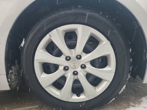 Used 2024 Toyota Corolla LE image 9