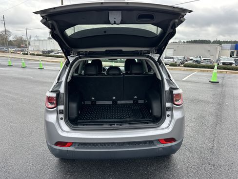 Used 2019 Jeep Compass Latitude w/ Popular Equipment Group image 19