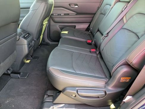 New 2025 Nissan Pathfinder Platinum w/ Cargo Package image 29