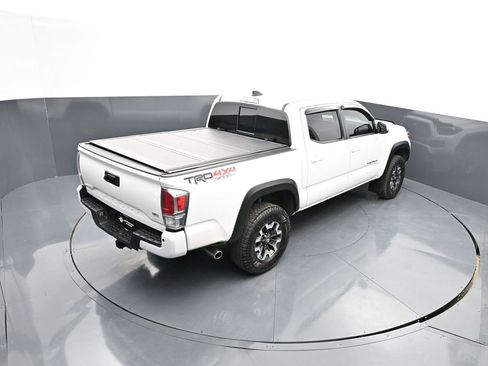Used 2023 Toyota Tacoma TRD Off-Road w/ Technology Package AWD/4WD image 43