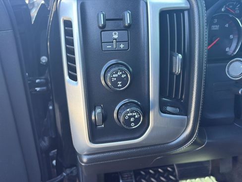 Used 2015 GMC Sierra 1500 SLT w/ SLT Crew Cab Value Package AWD/4WD image 6
