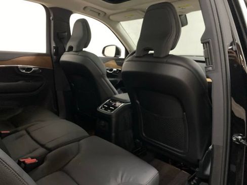 Used 2024 Volvo XC90 T8 Plus w/ Protection Package Premier AWD/4WD image 25