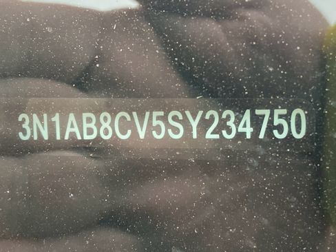 Used 2025 Nissan Sentra SV FWD image 11