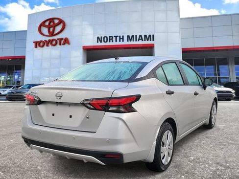 Used 2025 Nissan Versa S w/ Trunk Package FWD image 4