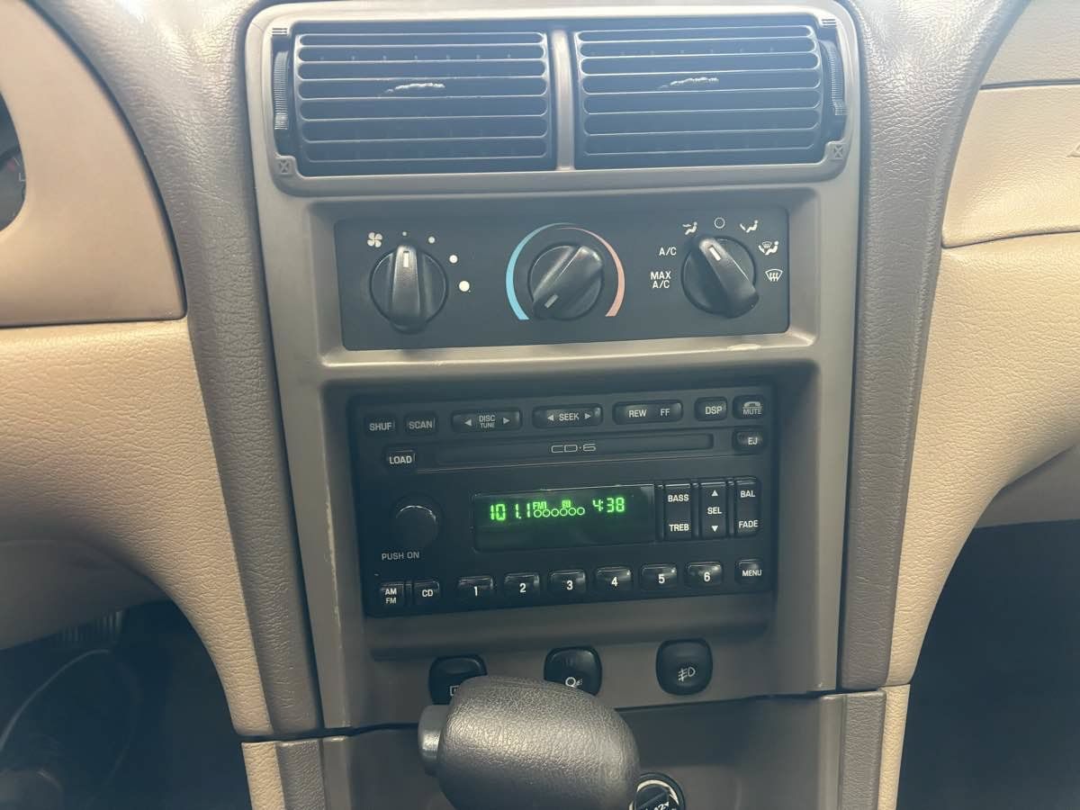 Used 2001 Ford Mustang GT RWD image 26
