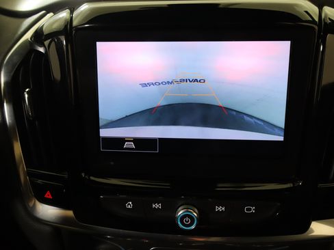Used 2022 Chevrolet Traverse LT FWD image 25