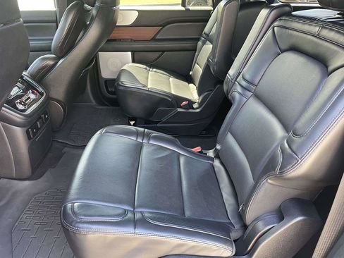 Used 2020 Lincoln Navigator L Reserve w/ Luxury Package AWD/4WD image 12
