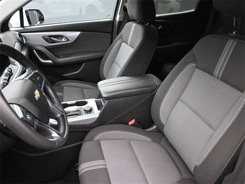Used 2025 Chevrolet Blazer LT image 19