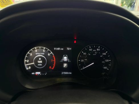 Used 2023 Nissan Kicks SR FWD image 17