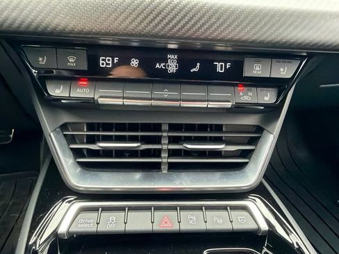 Used 2023 Audi RS e-tron GT w/ Carbon Performance Package AWD/4WD image 26