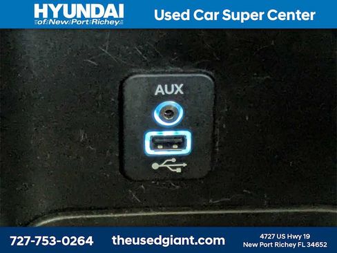 Used 2020 Dodge Journey SE w/ SE Popular Equipment Group image 25