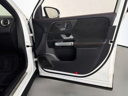 Used 2023 Mercedes-Benz GLB 35 AMG 4MATIC image 23