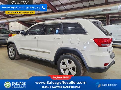Used 2012 Jeep Grand Cherokee Laredo AWD/4WD image 3