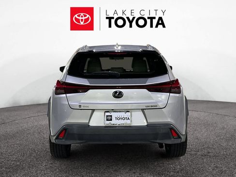 Used 2019 Lexus UX 200 w/ Accessory Package 2 image 7