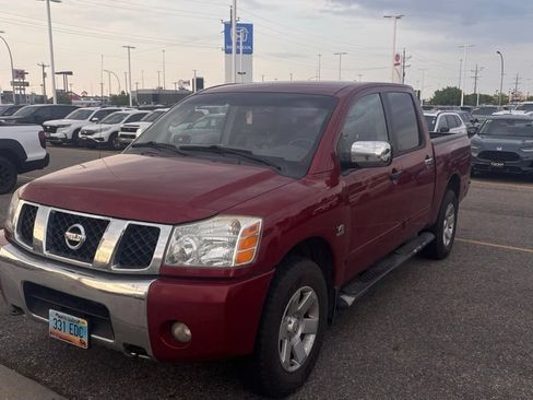 Used 2004 Nissan Titan LE AWD/4WD image 3