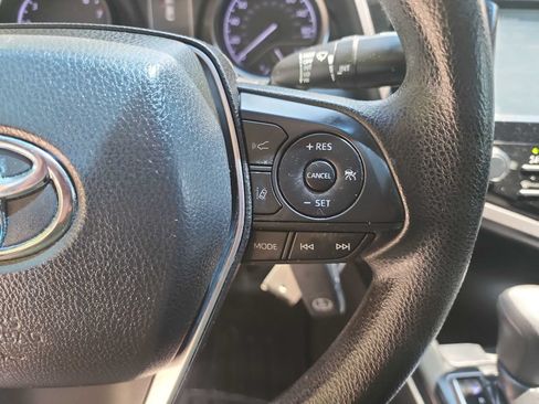 Used 2019 Toyota Camry LE FWD image 20