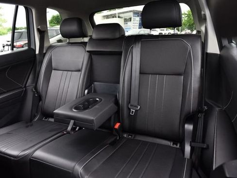 Used 2024 Volkswagen Tiguan SE AWD/4WD image 22