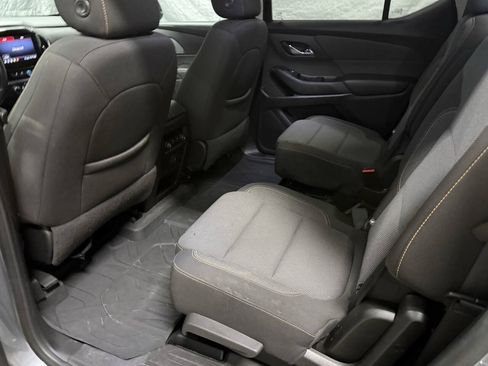 Used 2020 Chevrolet Traverse LT w/ LPO, Floor Liner Package AWD/4WD image 16