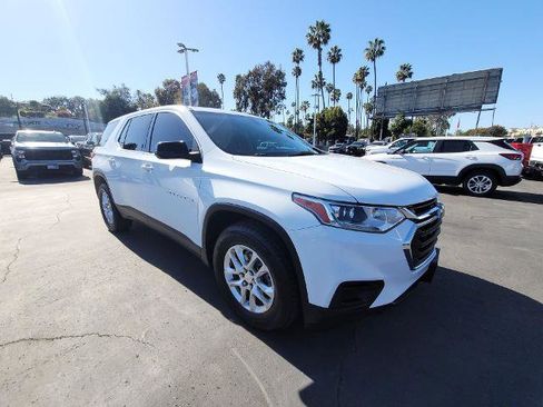Used 2021 Chevrolet Traverse LS image 2