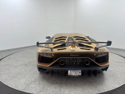 Used 2019 Lamborghini Aventador SVJ image 9