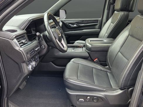 Used 2023 GMC Yukon Denali w/ Max Trailering Package AWD/4WD image 9