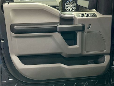 Used 2016 Ford F150 XLT w/ Equipment Group 301A Mid image 12