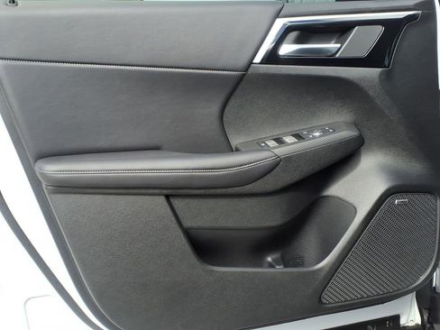 Used 2026 Mitsubishi Outlander LE FWD image 17