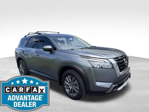 Used 2023 Nissan Pathfinder SV AWD/4WD image 1