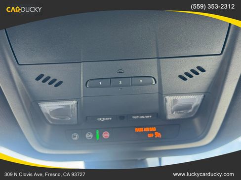 Used 2022 Buick Enclave Essence image 18