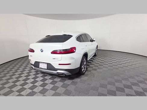 Used 2025 BMW X4 xDrive30i AWD/4WD image 41