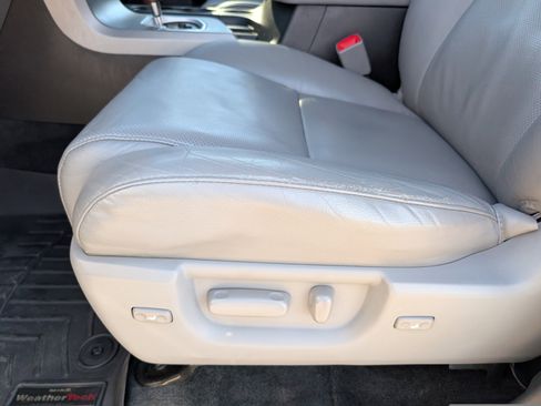 Used 2015 Toyota Sequoia Platinum image 10