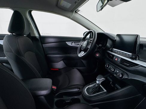 Used 2023 Kia Forte LXS FWD image 27