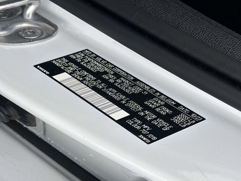 Certified 2024 Volvo XC40 Recharge Ultimate w/ Protection Package Premier image 29