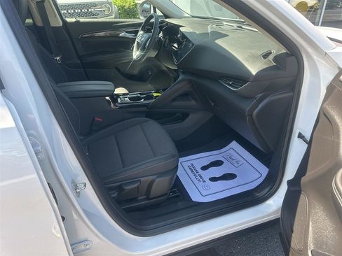 Used 2022 Buick Envision Preferred FWD image 11