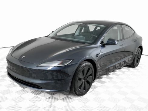 Used 2024 Tesla Model 3 Long Range image 8