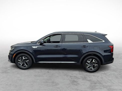 Used 2022 Kia Sorento S image 2
