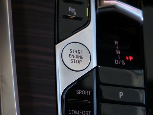 New 2026 BMW X5 xDrive40i w/ Climate Comfort Package image 34